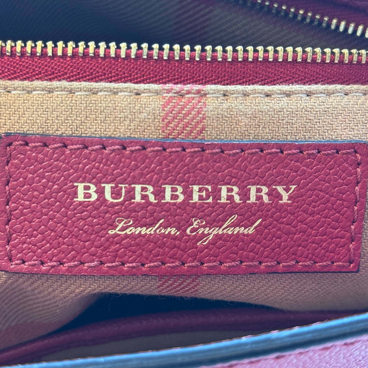 Soft Grain Calfskin Small Buckle Tote Parade Burgundy