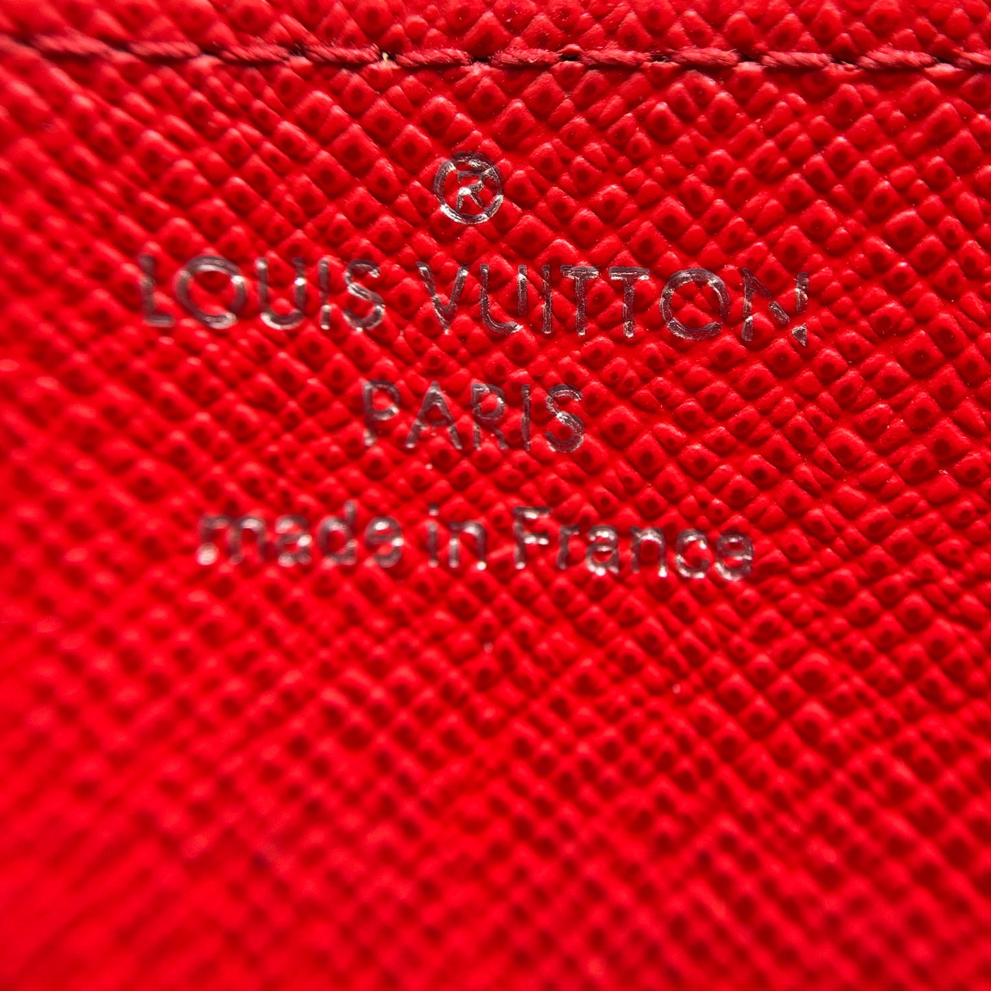 Coquelicot Epi Leather Twist Walle
