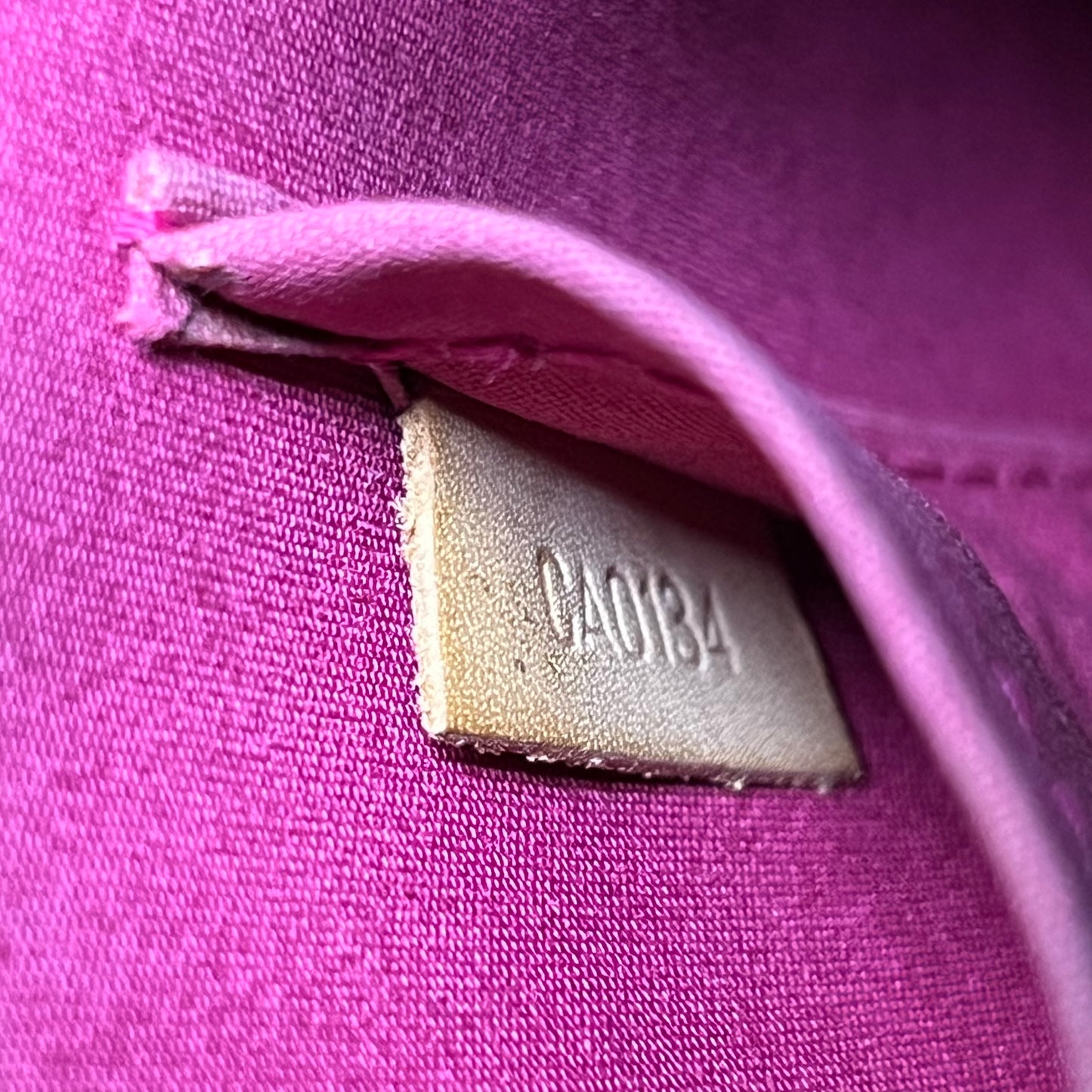 LOUIS VUITTON Vernis Alma BB Fushsia