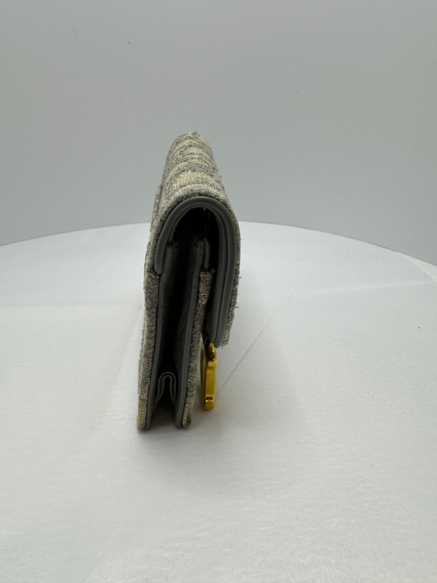 Oblique Saddle Card Holder Grey