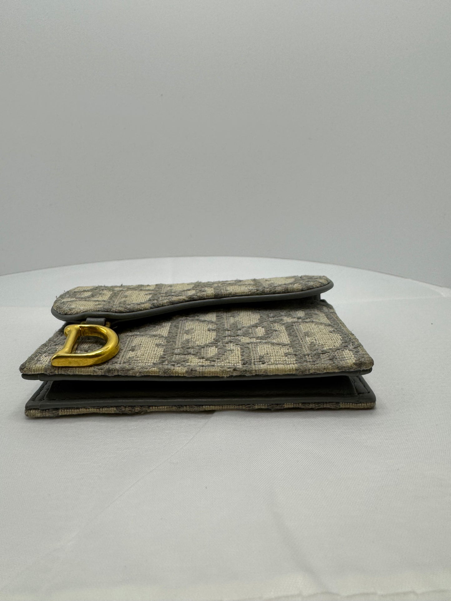 Oblique Saddle Card Holder Grey