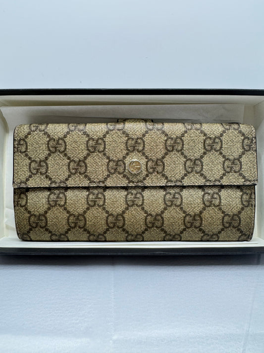 GG Supreme Monogram Interlocking Continental Flap Wallet Grenn Interior