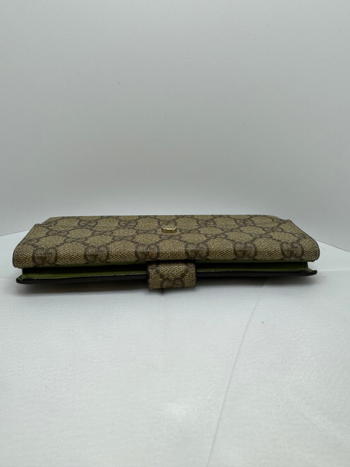 GG Supreme Monogram Interlocking Continental Flap Wallet Grenn Interior