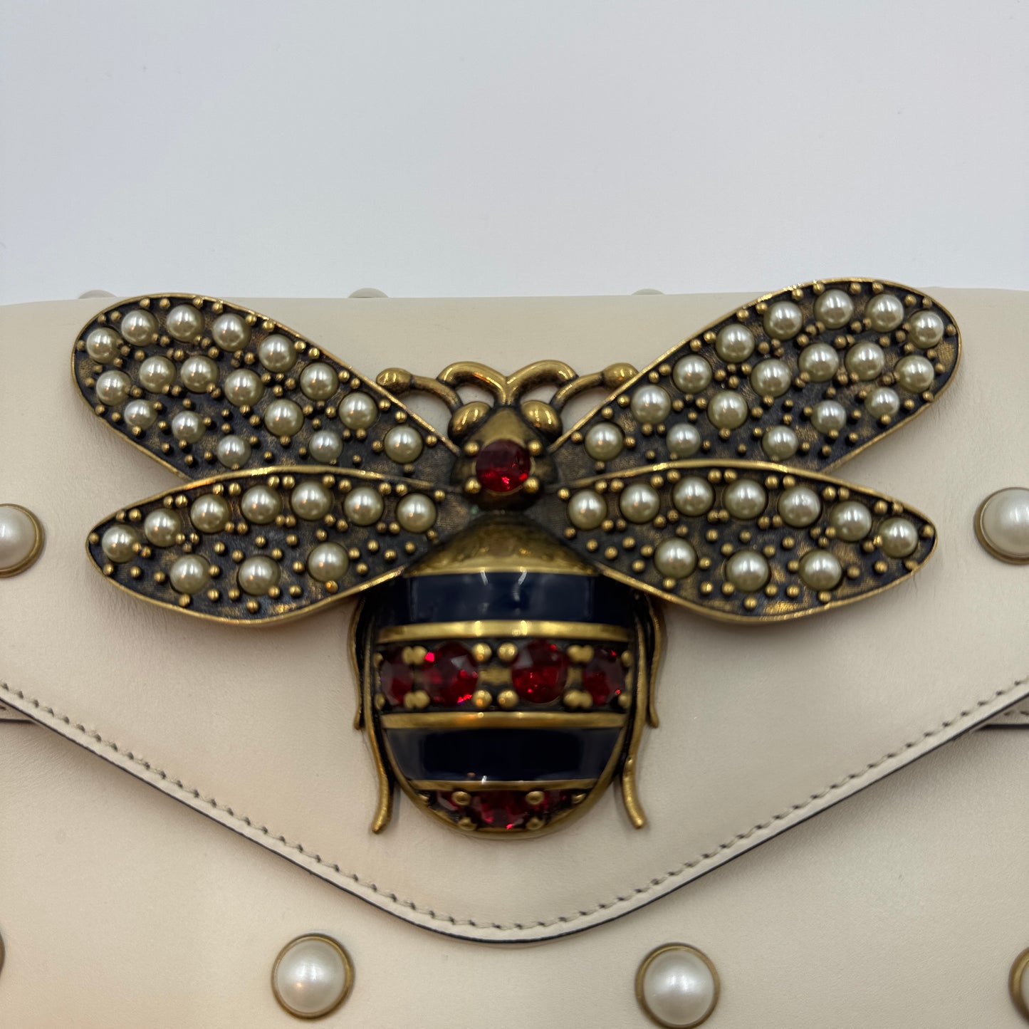 Gucci Broadway Pearly Bee  Shoulder Bag (White)