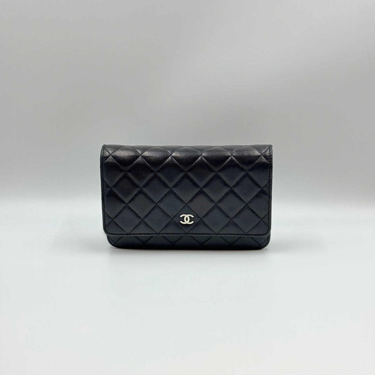 Wallet on Chain Quilted Lambskin