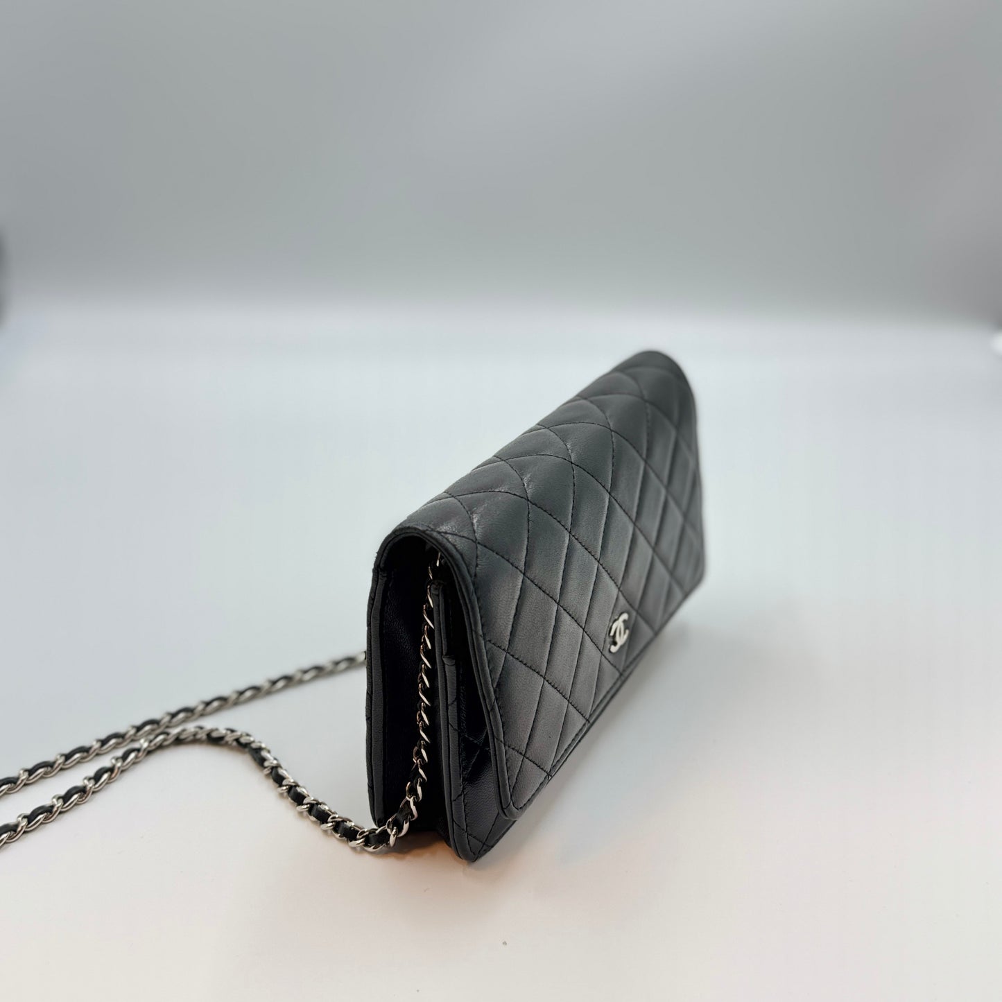 Wallet on Chain Quilted Lambskin