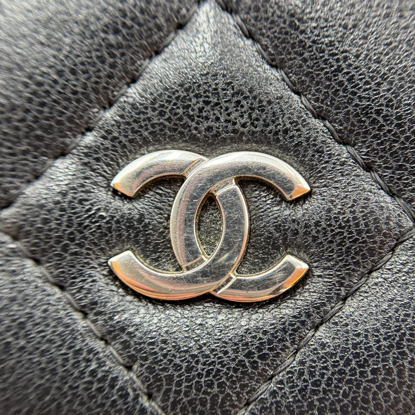 Wallet on Chain Quilted Lambskin