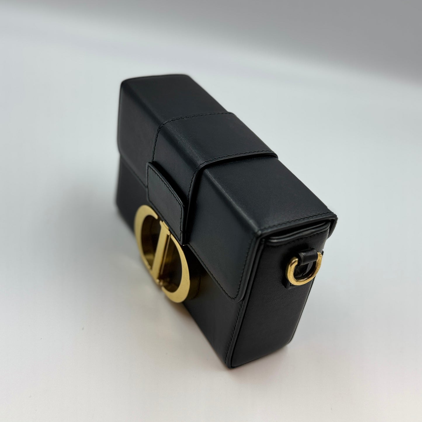 Box Calfskin 30 Montaigne Box Bag Black