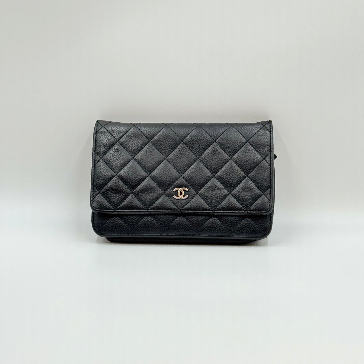 Caviar Quilted Wallet on Chain WOC Black