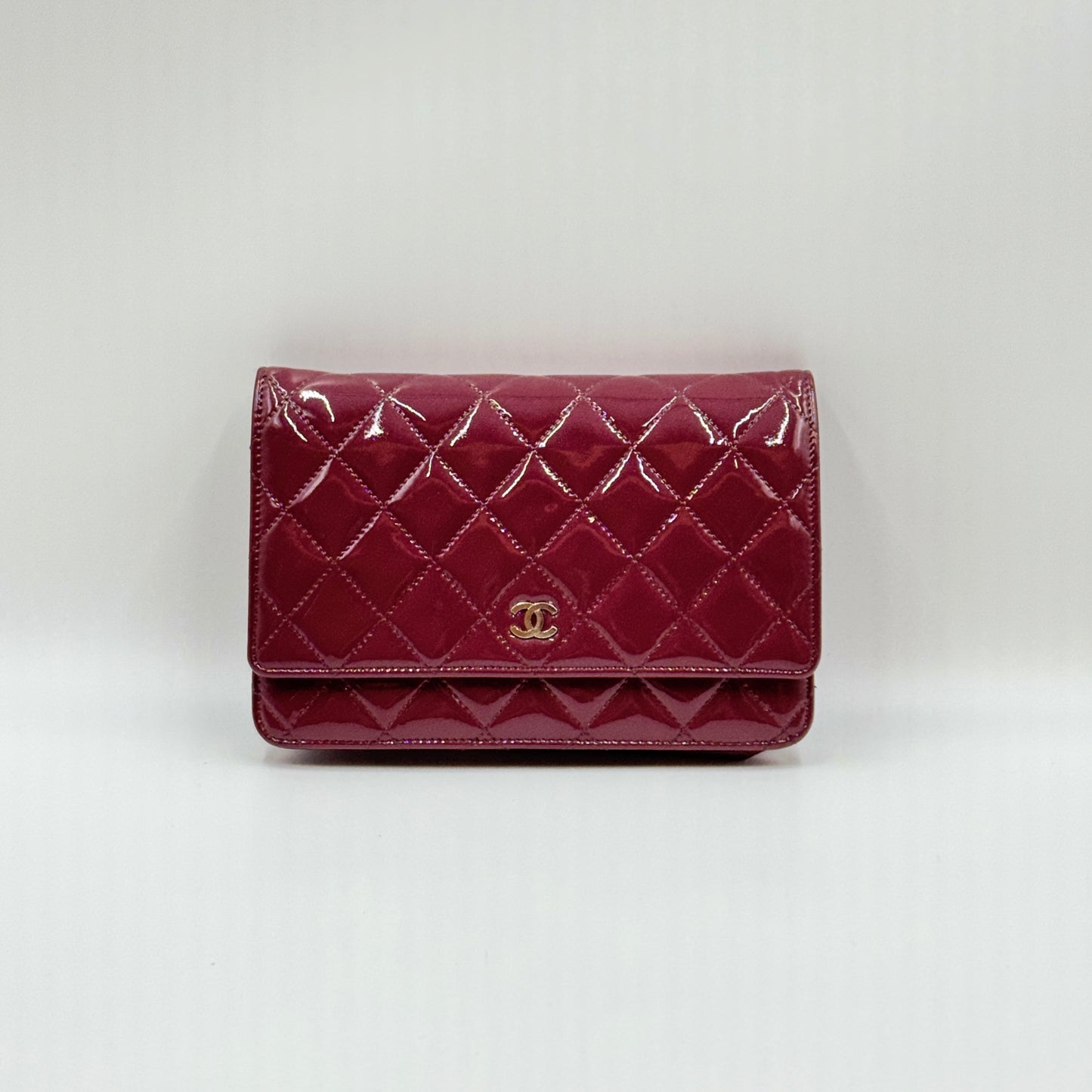 Patent Quilted Wallet On Chain WOC Burgundy