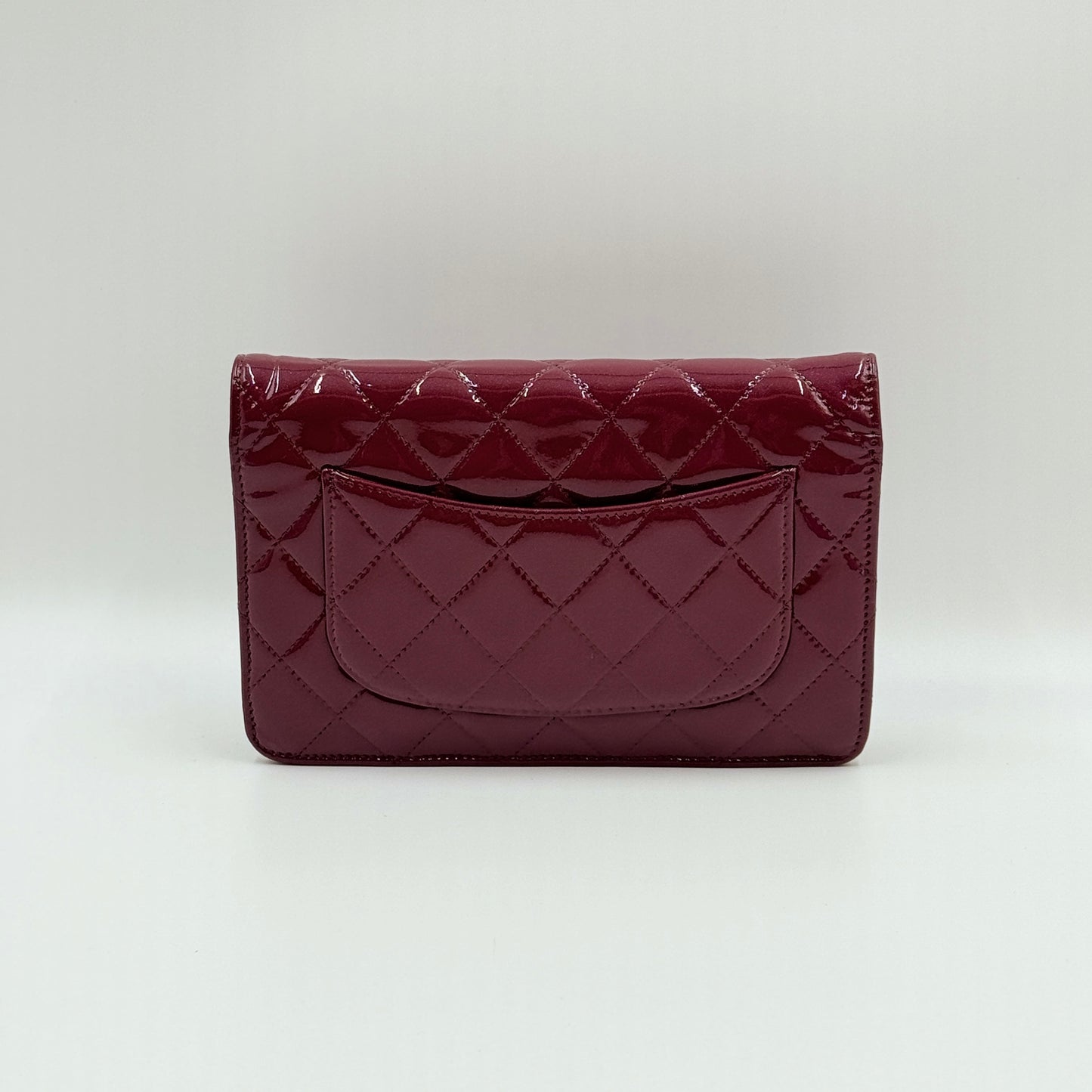 Patent Quilted Wallet On Chain WOC Burgundy