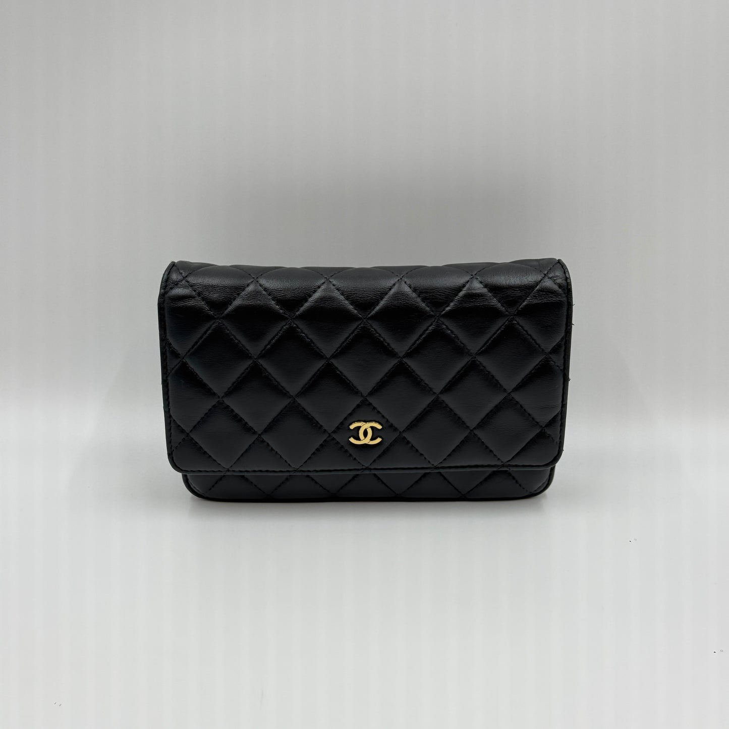 Lambskin Quilted Wallet On Chain WOC Black/Gold