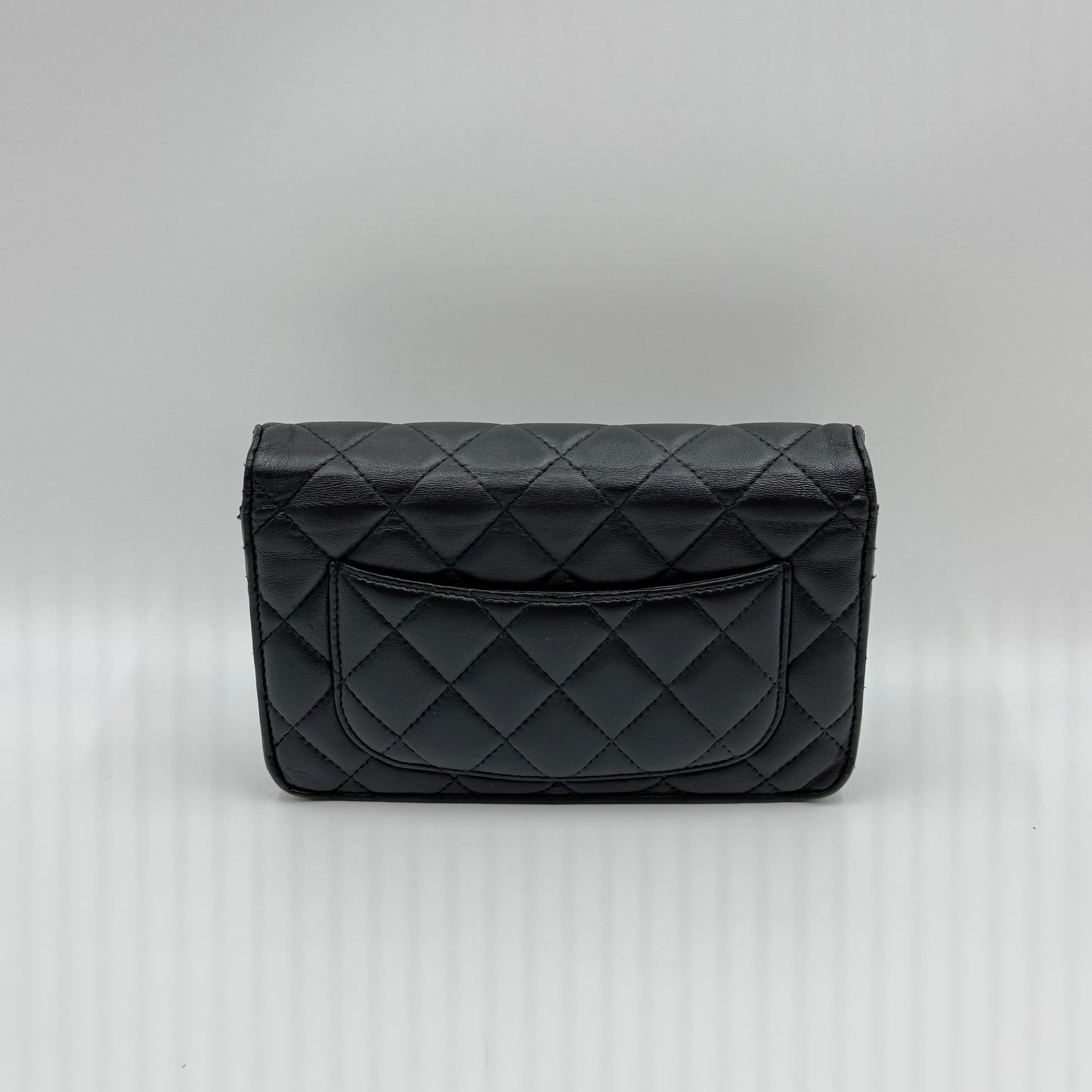 Lambskin Quilted Wallet On Chain WOC Black/Gold