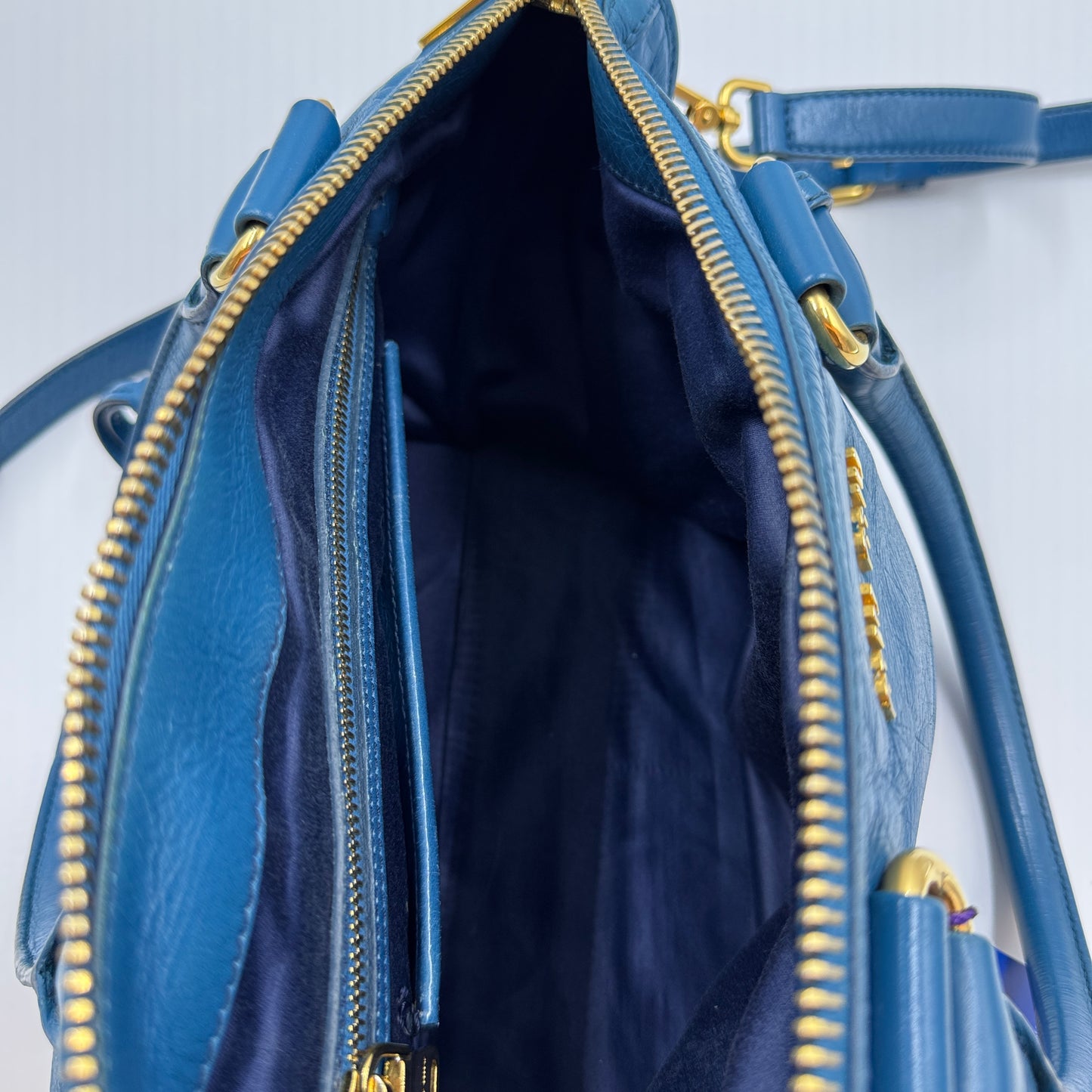 Vitello Shine Zip Tote Oceano