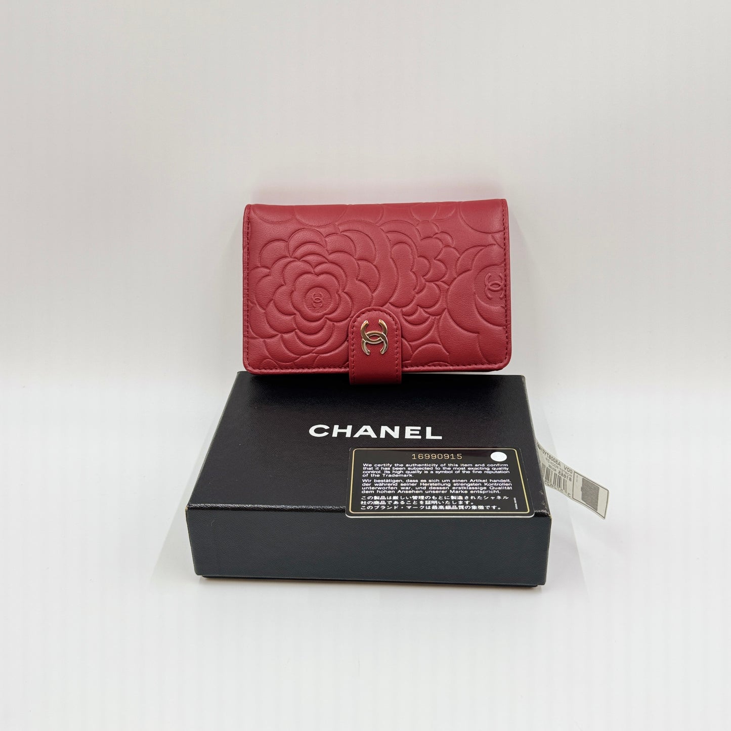 Lambskin Camellia Embossed Zipped Pocket Wallet Red