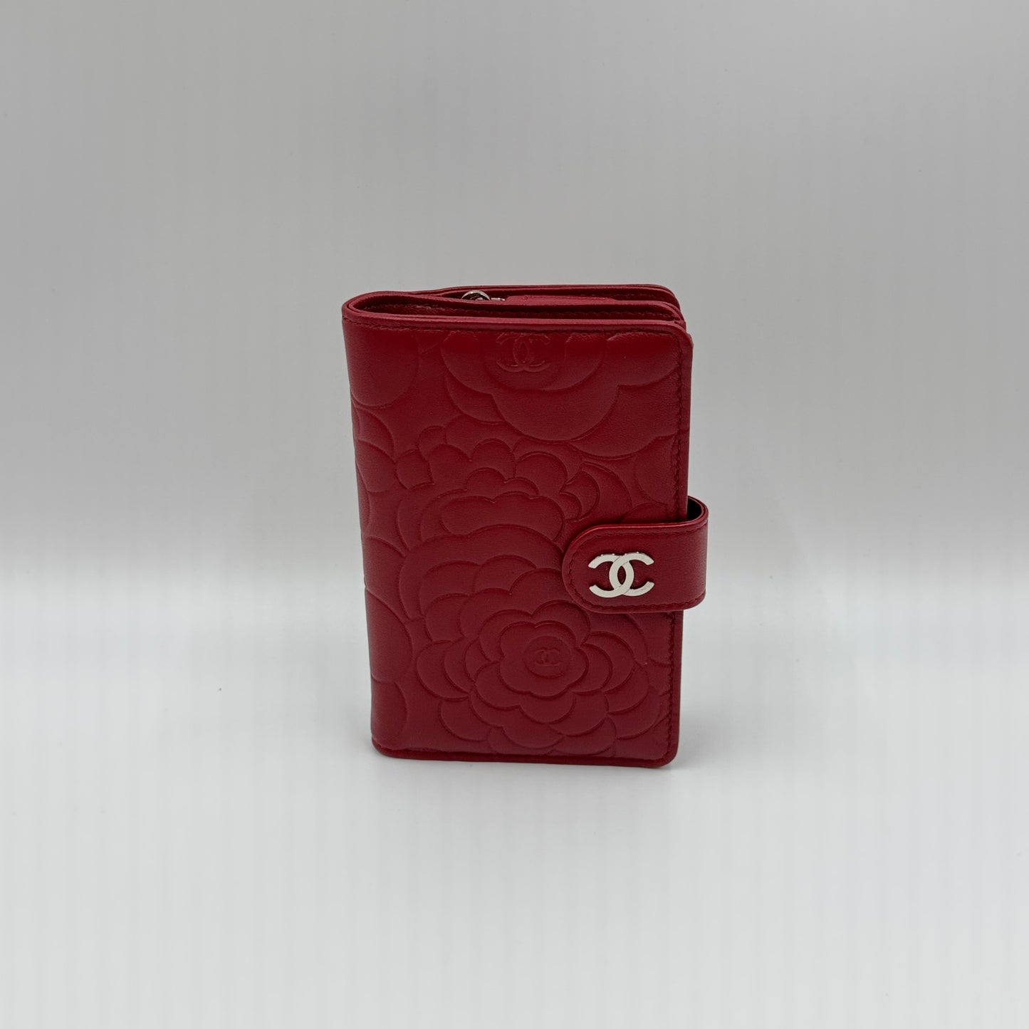 Lambskin Camellia Embossed Zipped Pocket Wallet Red