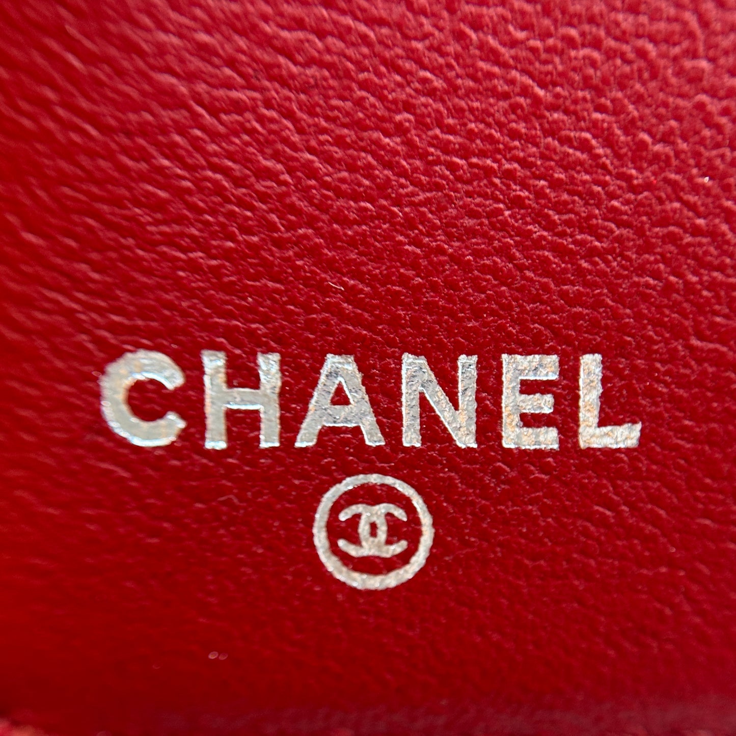 Lambskin Camellia Embossed Zipped Pocket Wallet Red