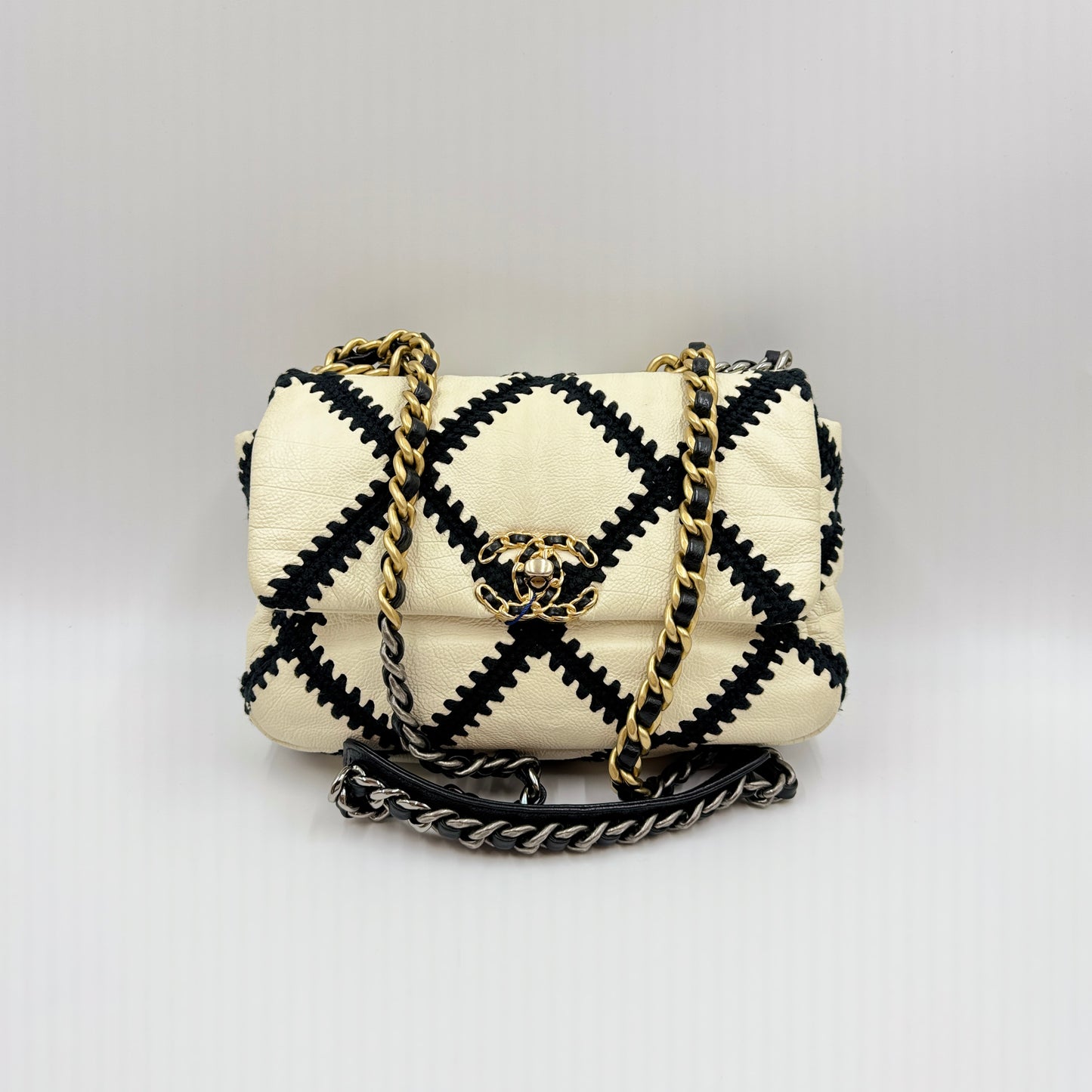 Medium Crochet 19 Flap Bag
