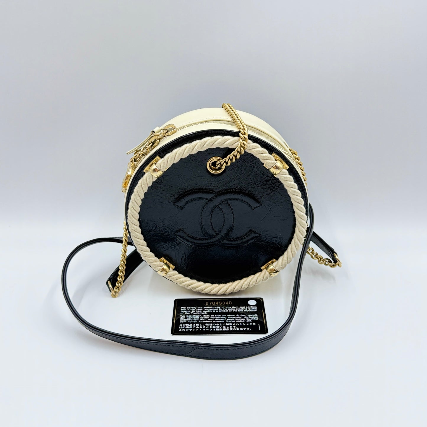 Small En Vogue Round Bag Calfskin
