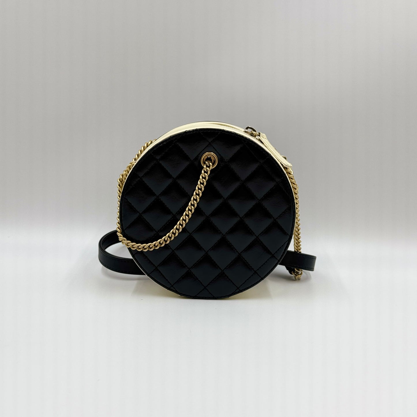 Small En Vogue Round Bag Calfskin