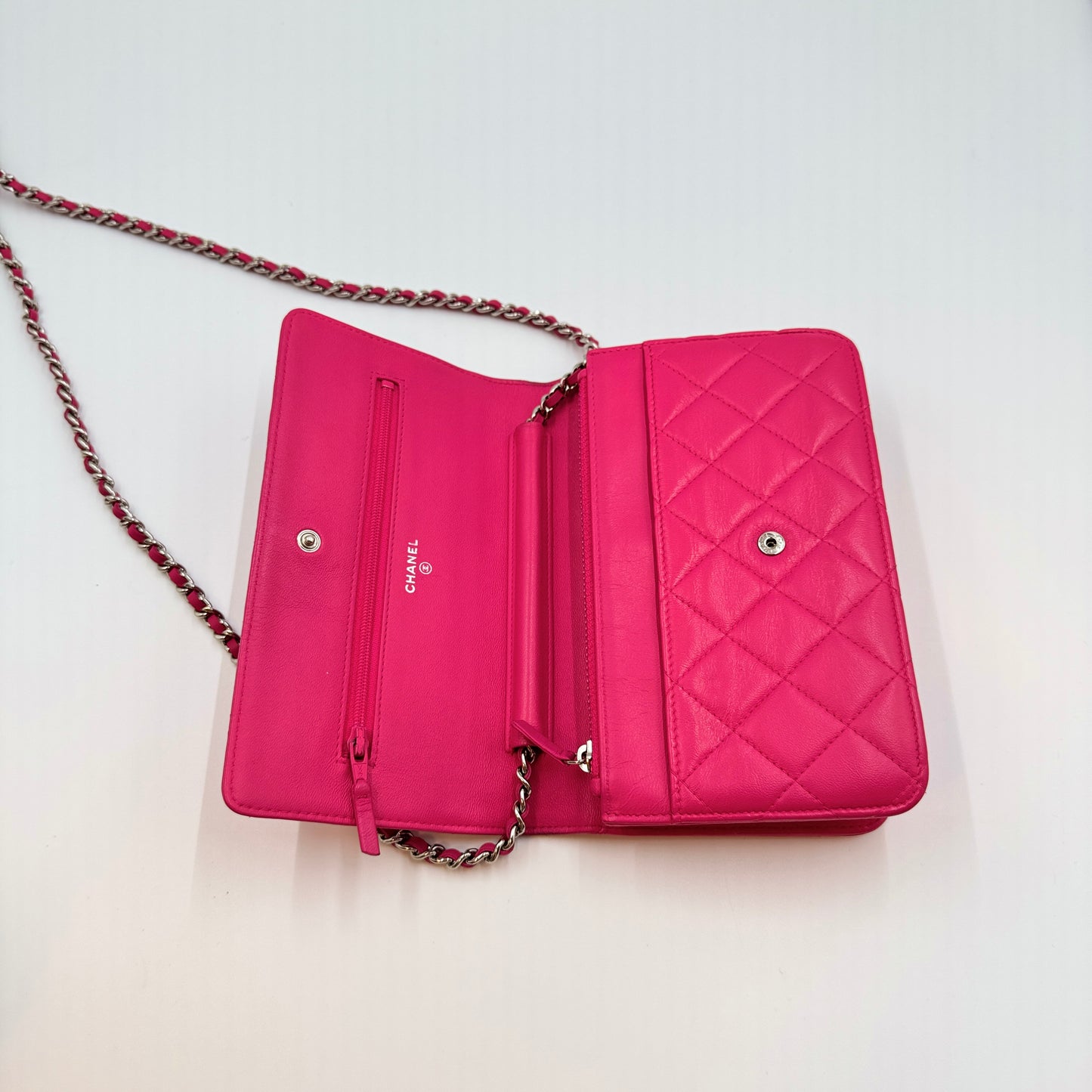 Classic Lambskin Wallet On Chain Pink