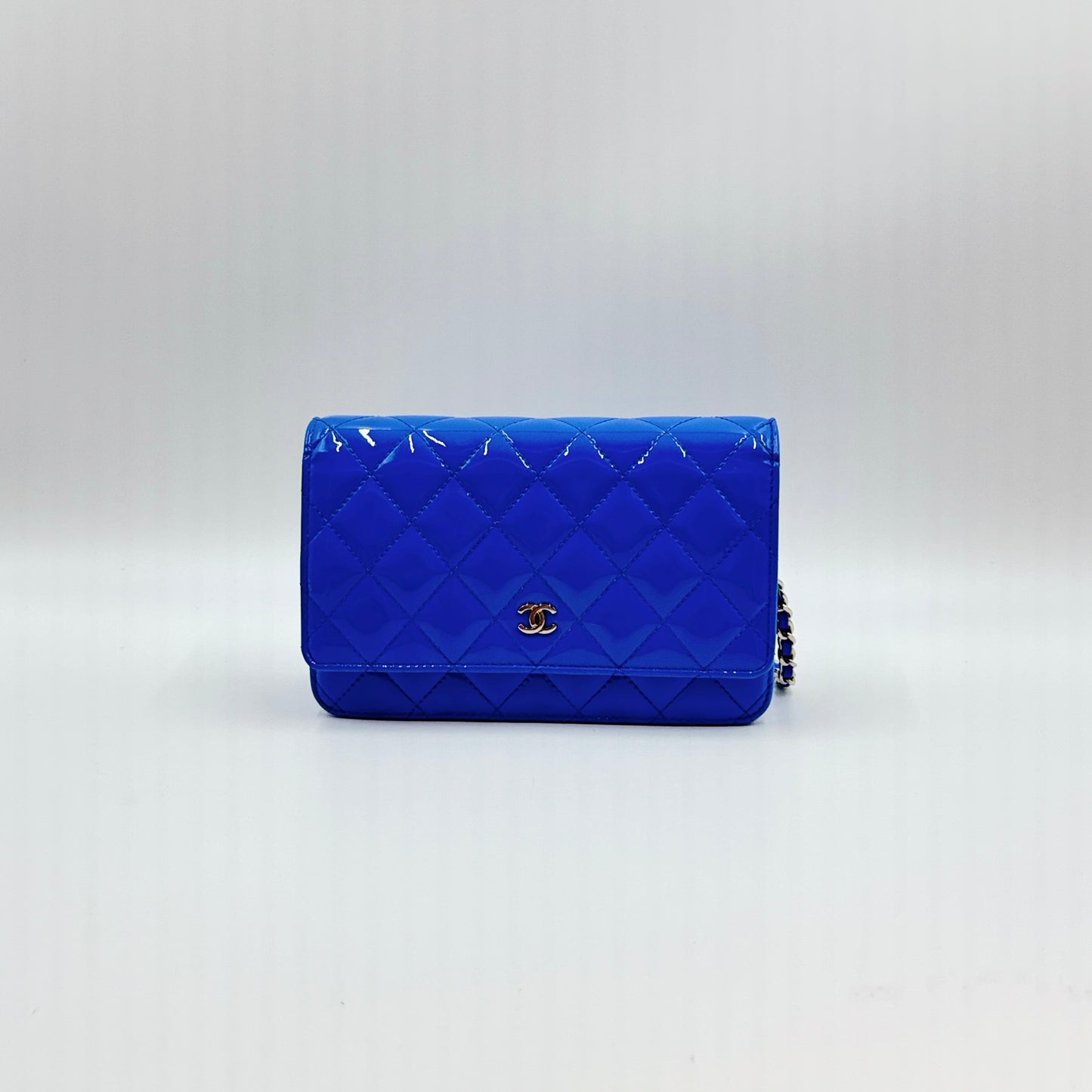 Patent Quilted Wallet On Chain WOC Blue