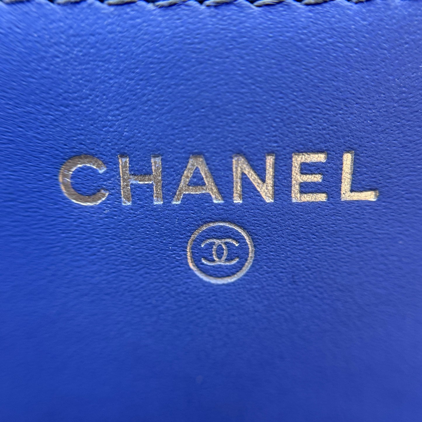 Patent Quilted Wallet On Chain WOC Blue