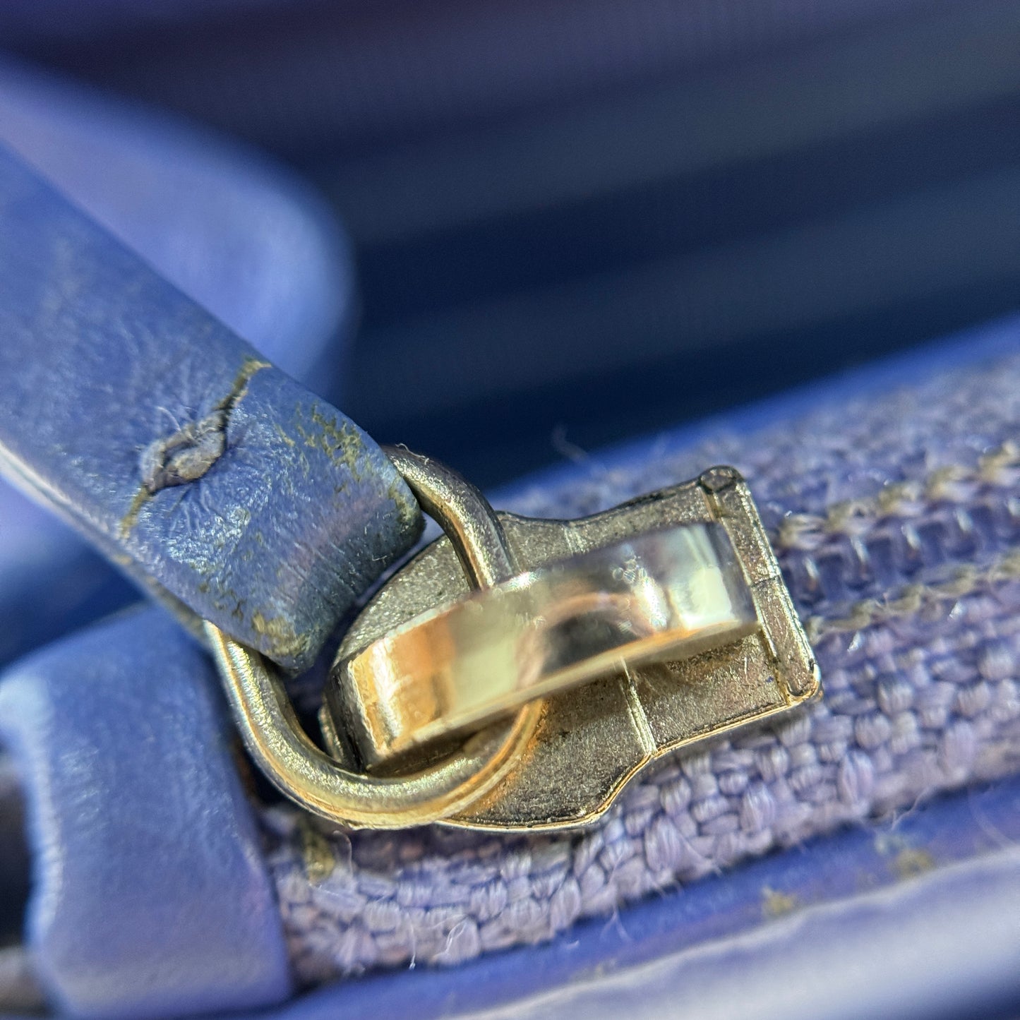 Patent Quilted Wallet On Chain WOC Blue