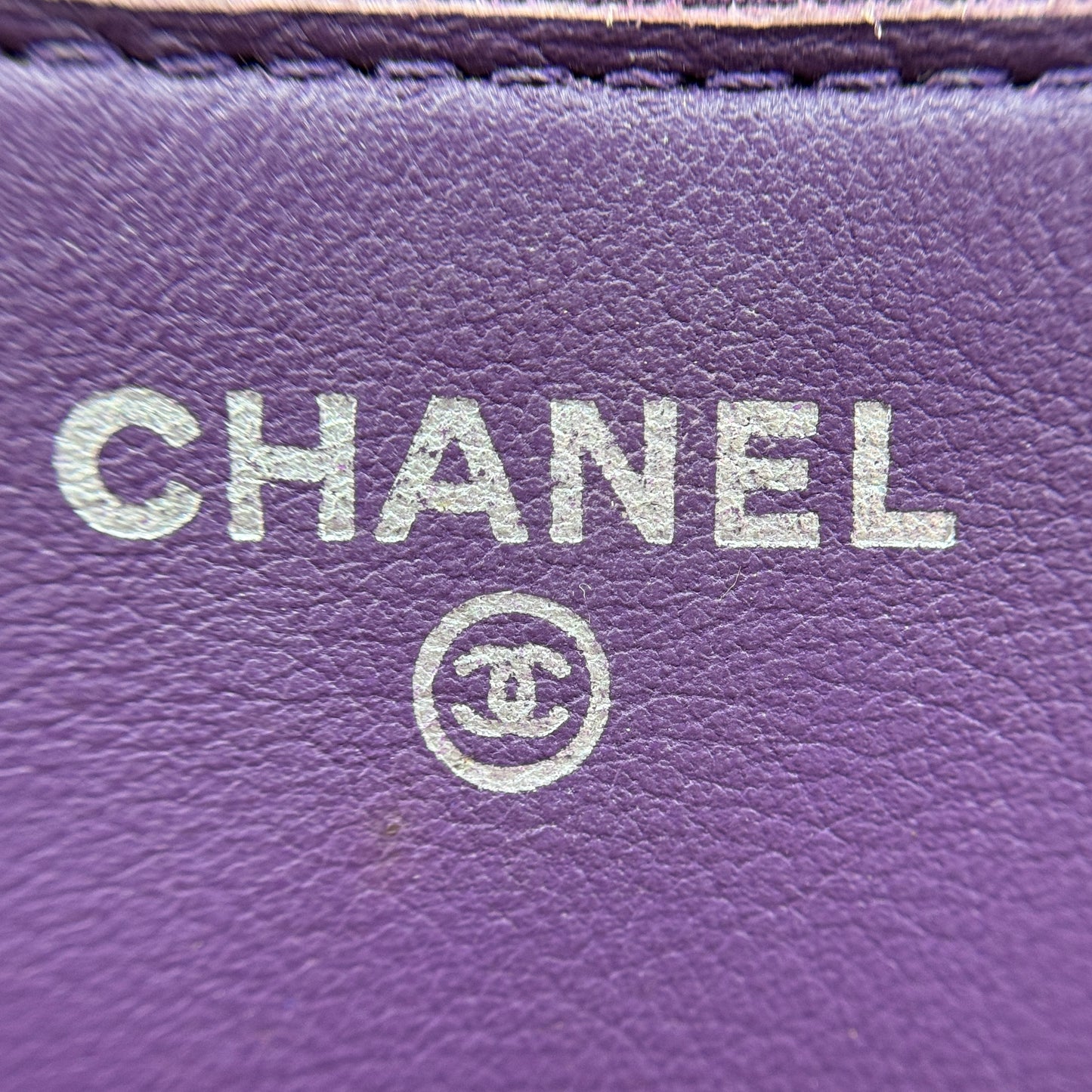 Patent Quilted Brilliant Wallet On Chain WOC Violet