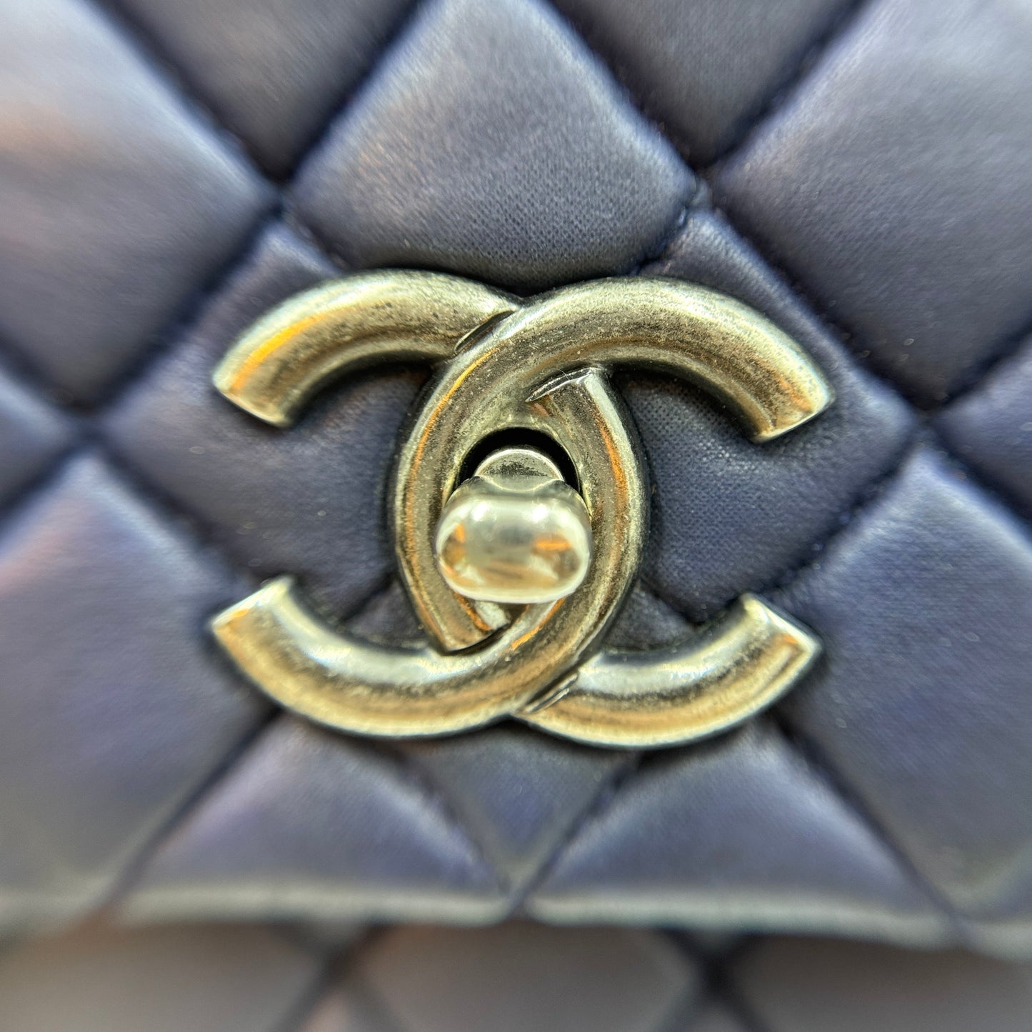 Iridescent Calfskin Quilted Large New Bubble Flap Navy