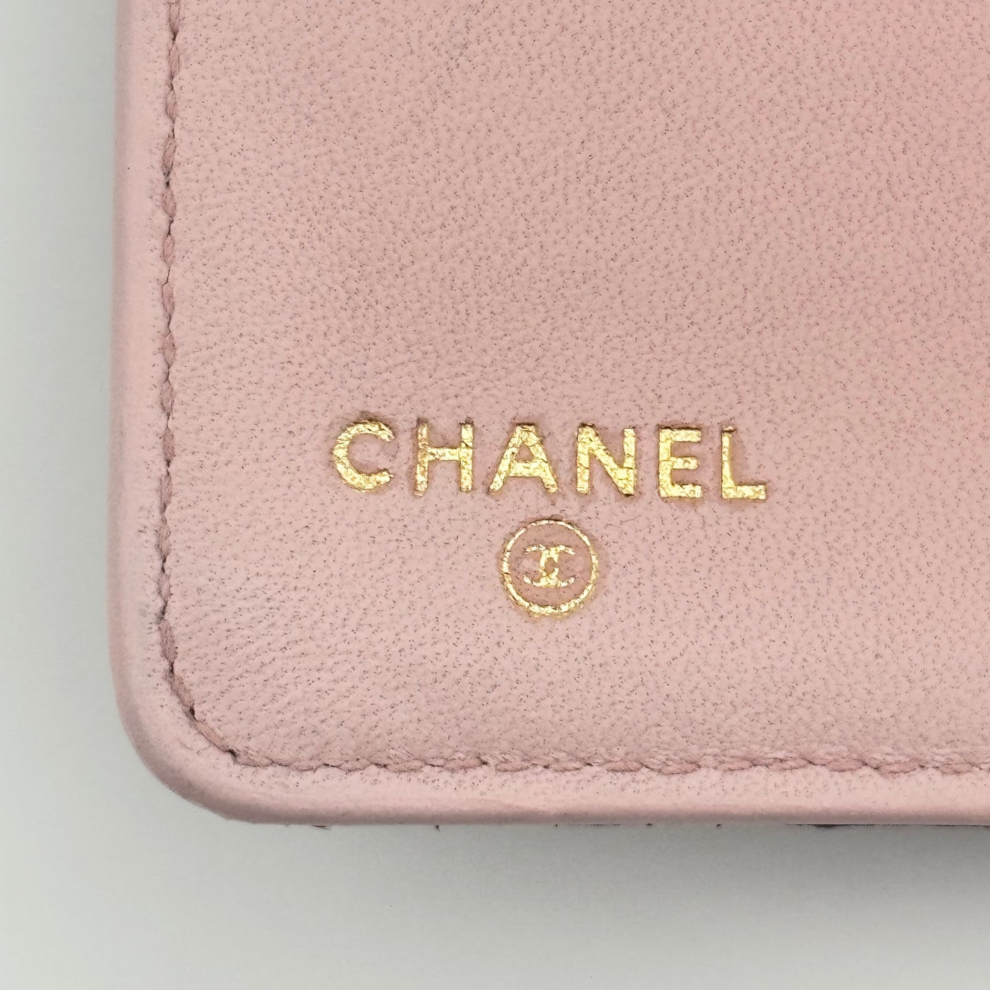 Chanel Diamond Quilted Crest Wallet Black