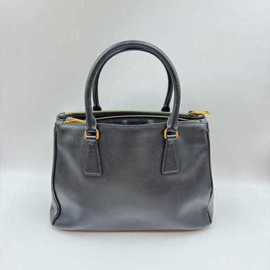 Small Saffiano Lux Galleria Double Zip Tote Black