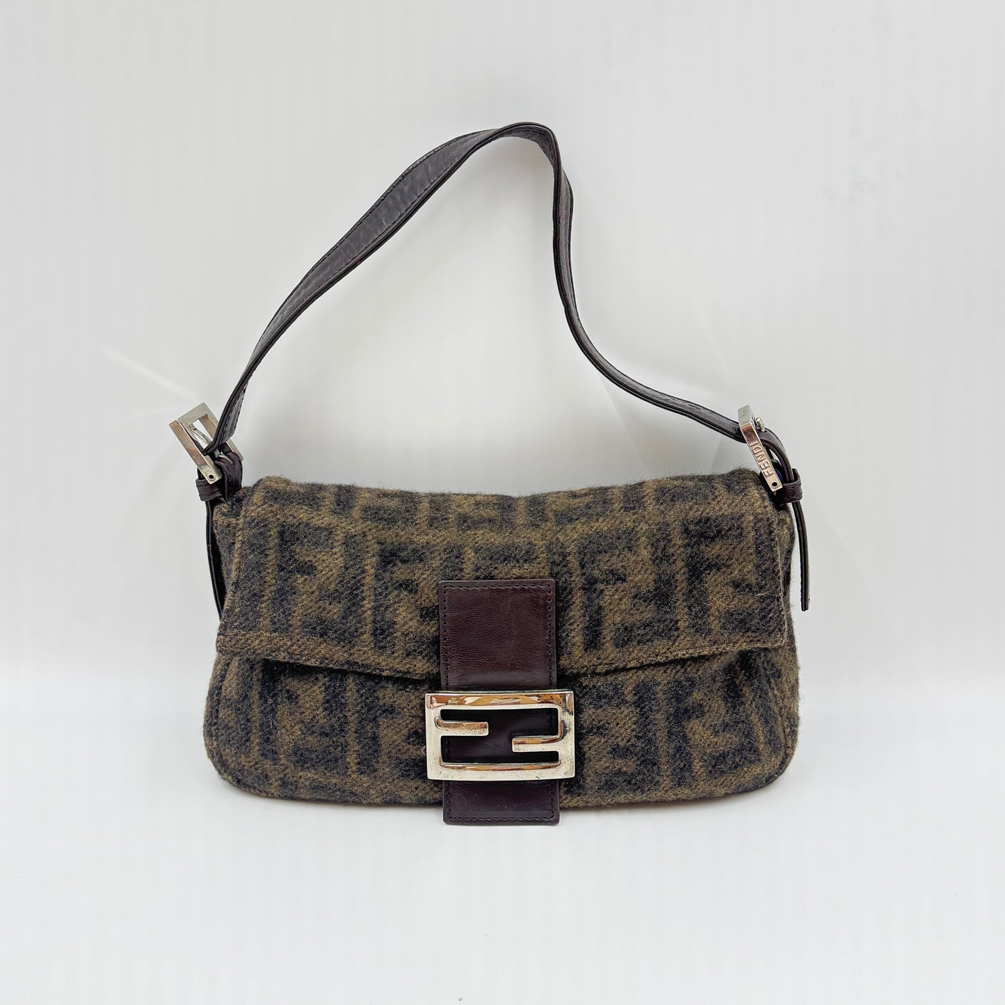 Wool Zucca FF Baguette Vintage Shoulder Bag