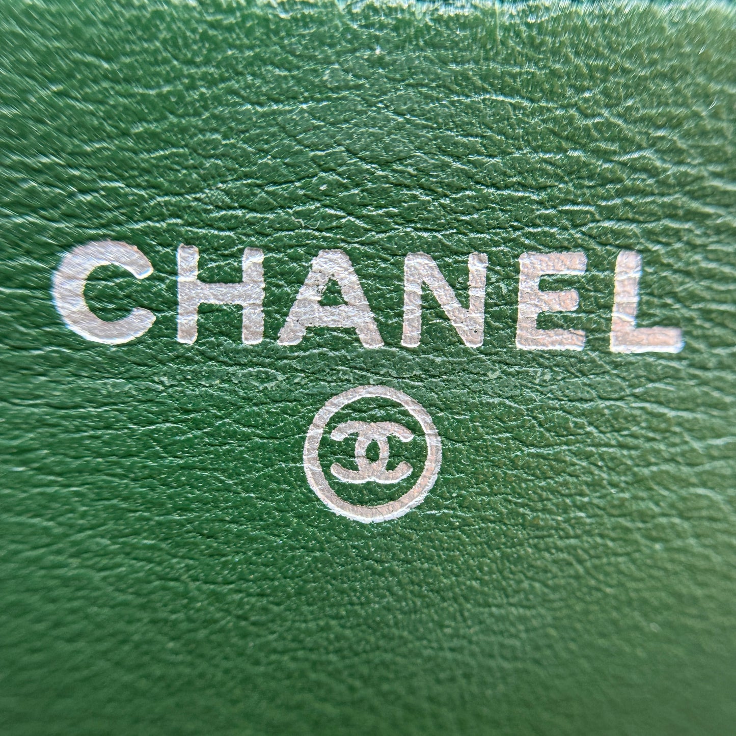 Patent Quilted Wallet On Chain WOC Forest Green
