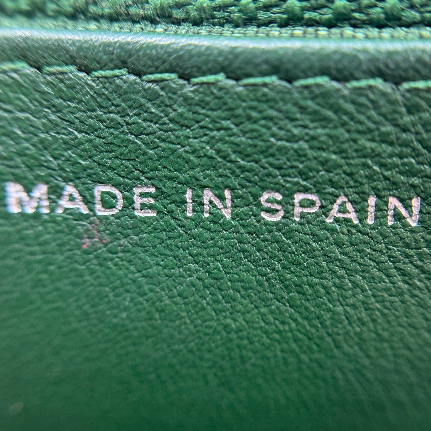 Patent Quilted Wallet On Chain WOC Forest Green