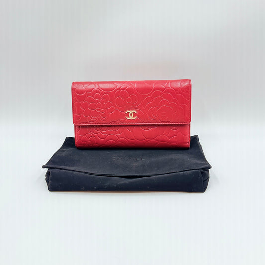 Lambskin Camellia Embossed Large Gusset Flap Wallet Red