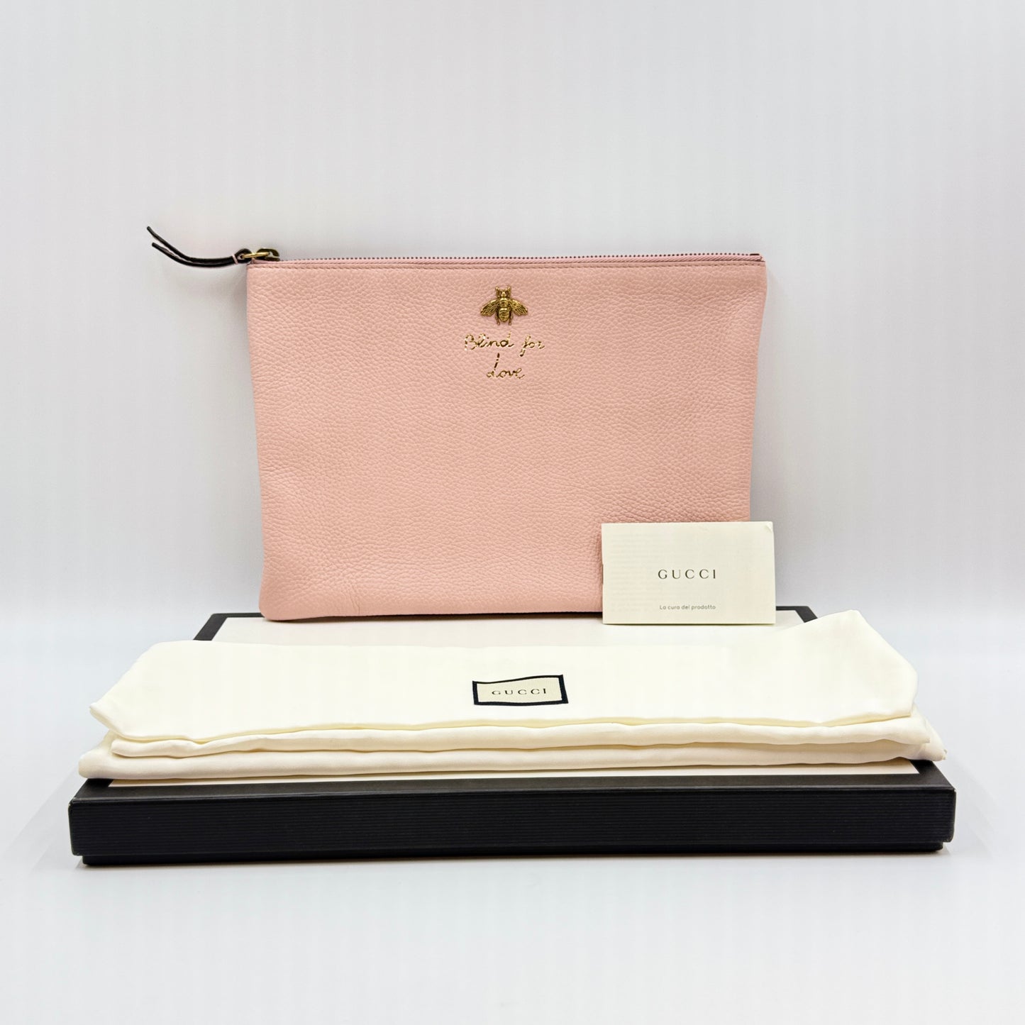 Gucci Blind For Love Zipped Pouch Bag in Pink Leather