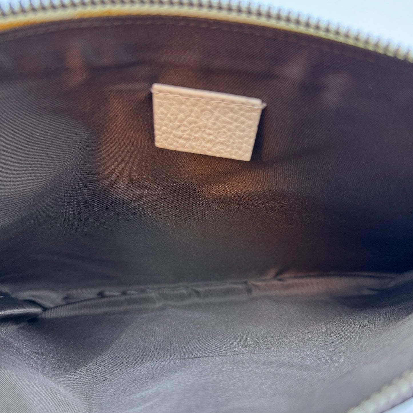 Gucci Blind For Love Zipped Pouch Bag White