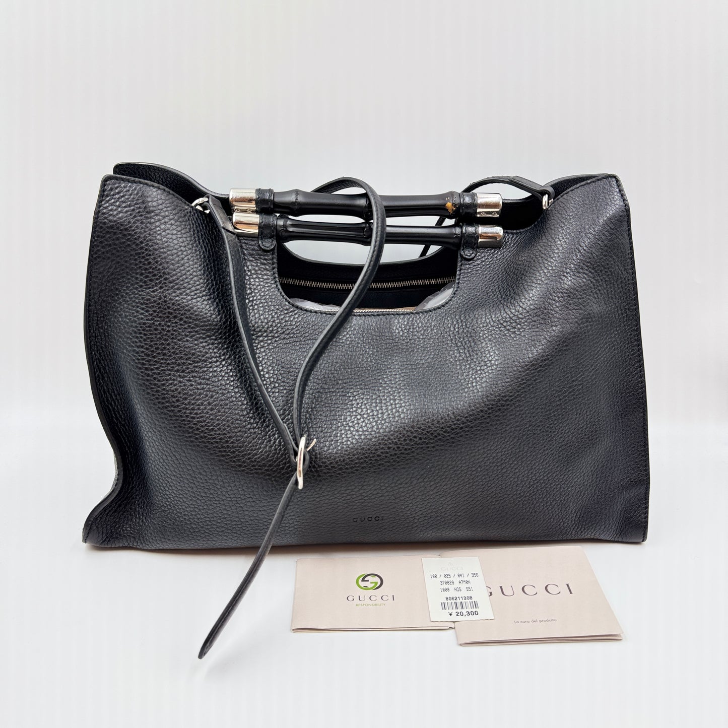 Calfskin Medium Bamboo Daily Shopper Black