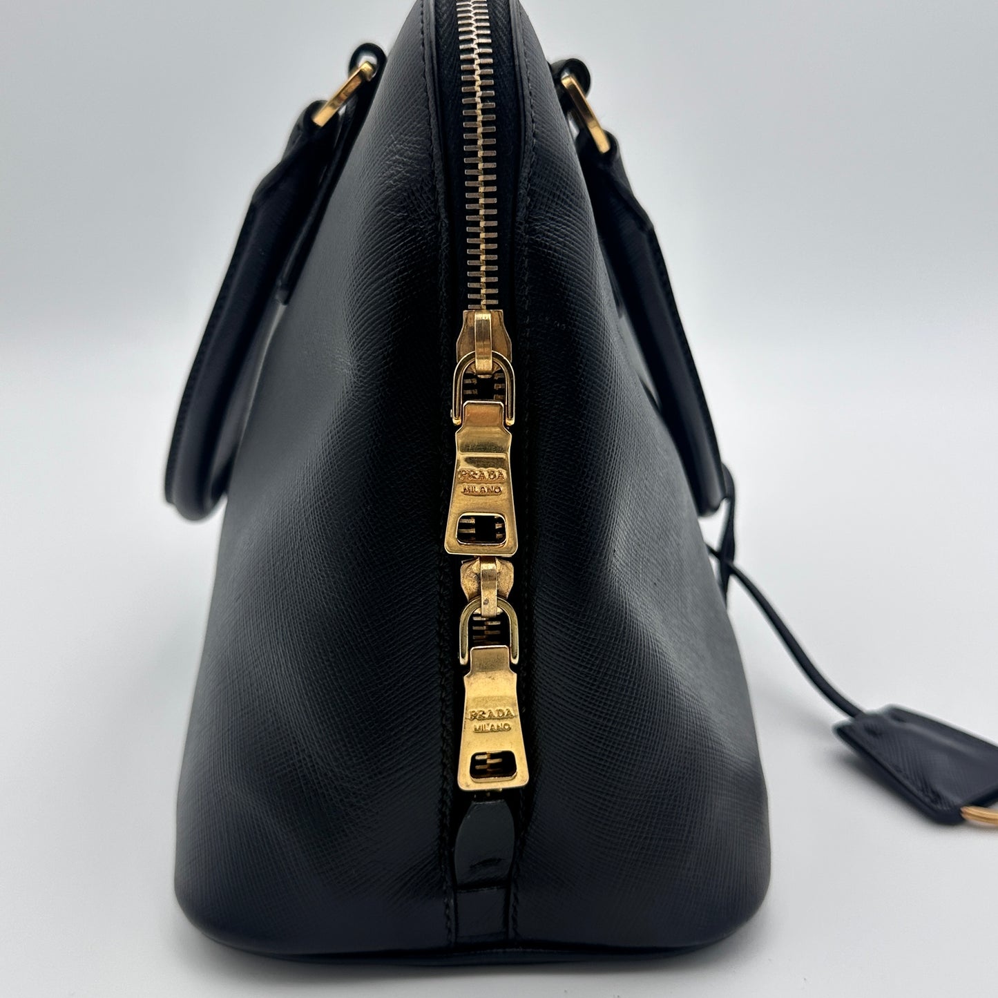 Saffiano Lux Medium Promenade Tote Black
