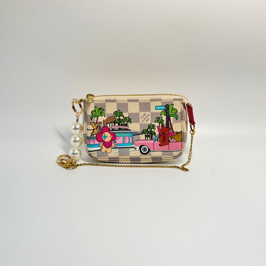 Damier Azur Christmas Animation Hollywood Mini Pochette Accessoires