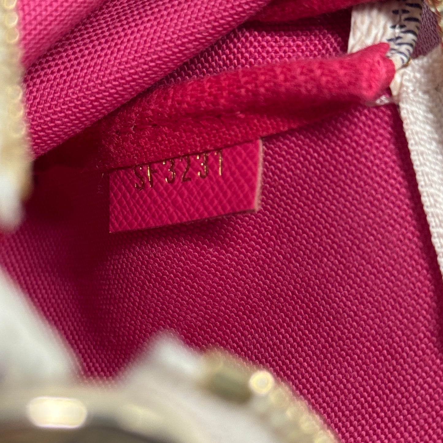 Damier Azur Christmas Animation Hollywood Mini Pochette Accessoires