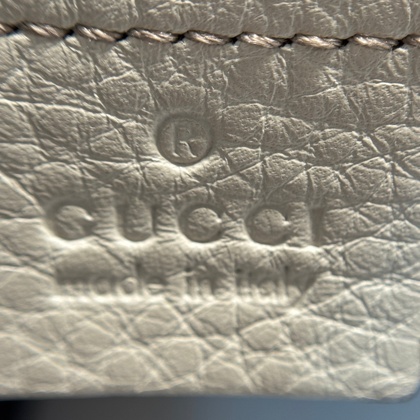 GUCCI Soho Chain Shoulder Bag Leather White