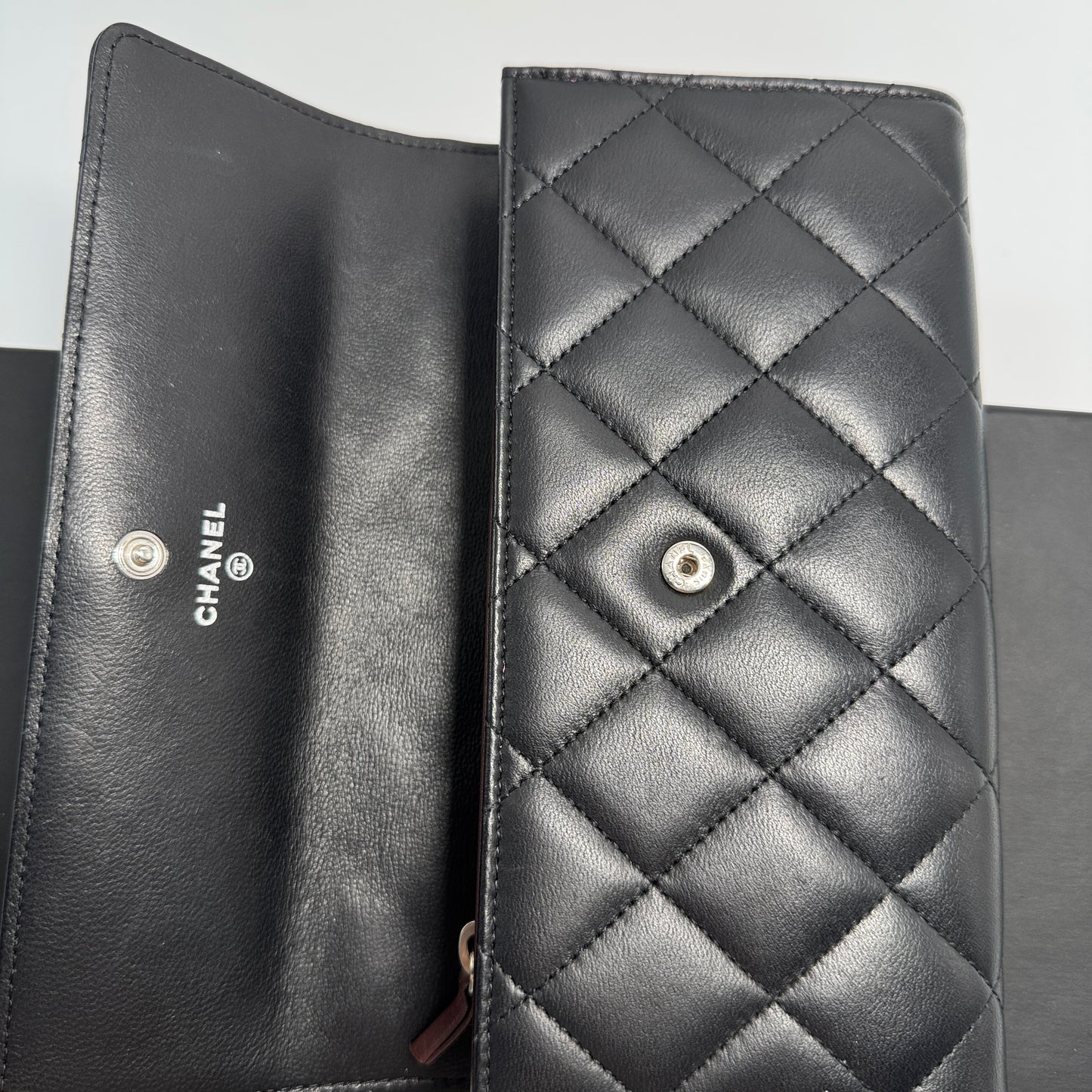Lambskin Leather CC L-Gusset Flap Wallet