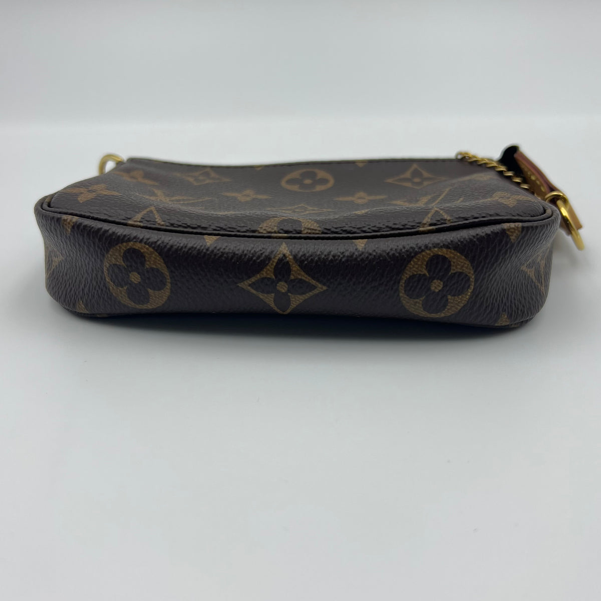 Louis Vuitton Monogram Mini Pochette Accessories Year 2021 — view 6 of 9 Monogram Mini Pochette Accessories Year 2021, view 6 of 9