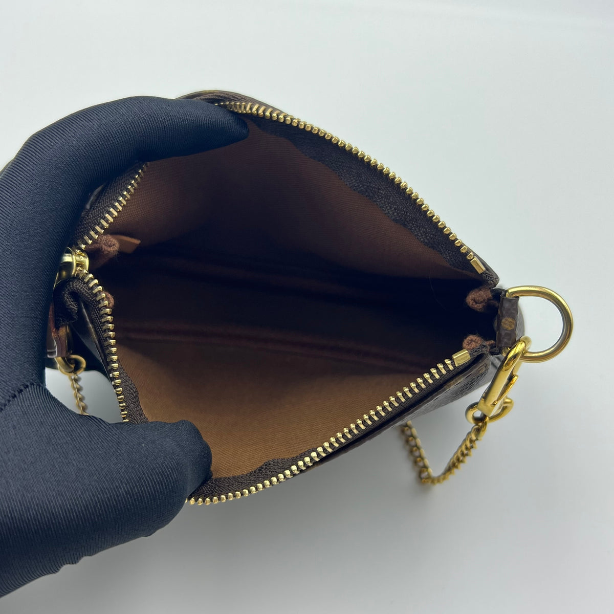 Louis Vuitton Monogram Mini Pochette Accessories Year 2021 — view 5 of 9 Monogram Mini Pochette Accessories Year 2021, view 5 of 9