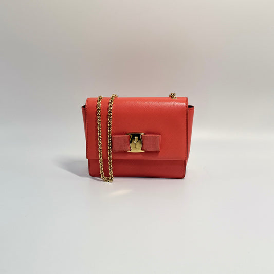 Vara Ribbon Chain Shoulder Bag Coral