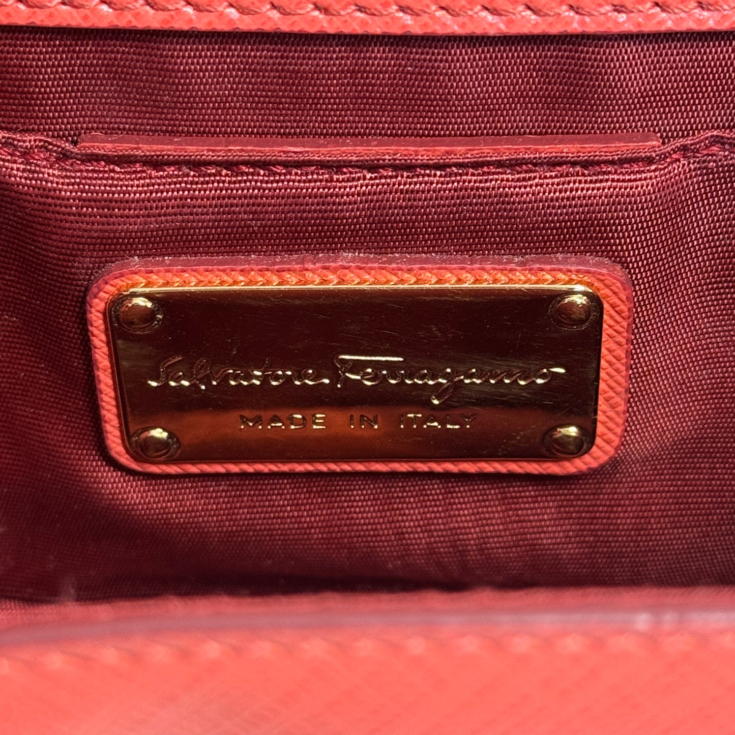 Vara Ribbon Chain Shoulder Bag Coral