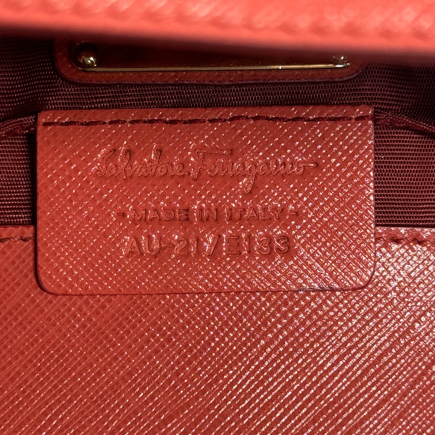 Vara Ribbon Chain Shoulder Bag Coral