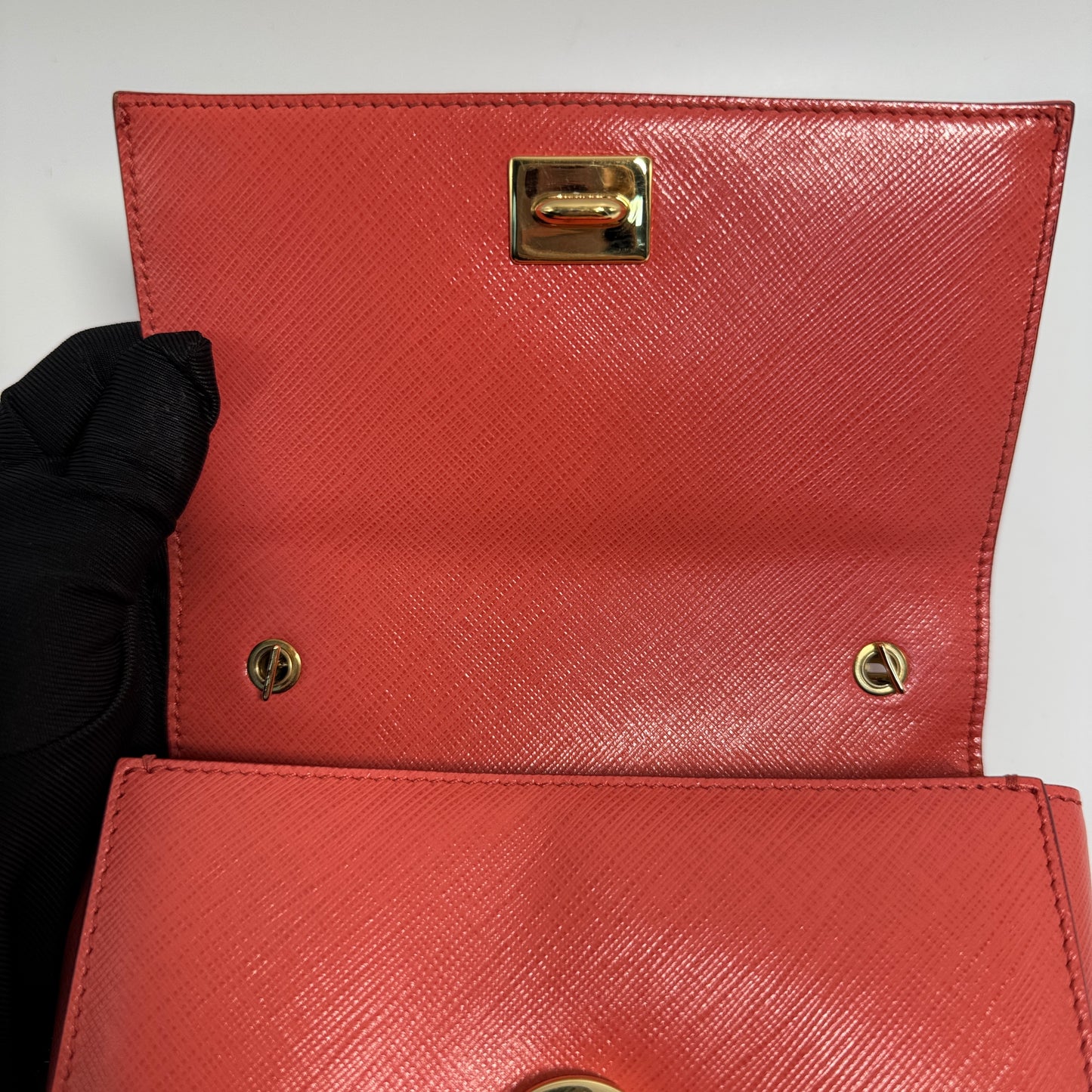 Vara Ribbon Chain Shoulder Bag Coral